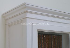 Vetrina in legno massello 1 anta laccata bianco